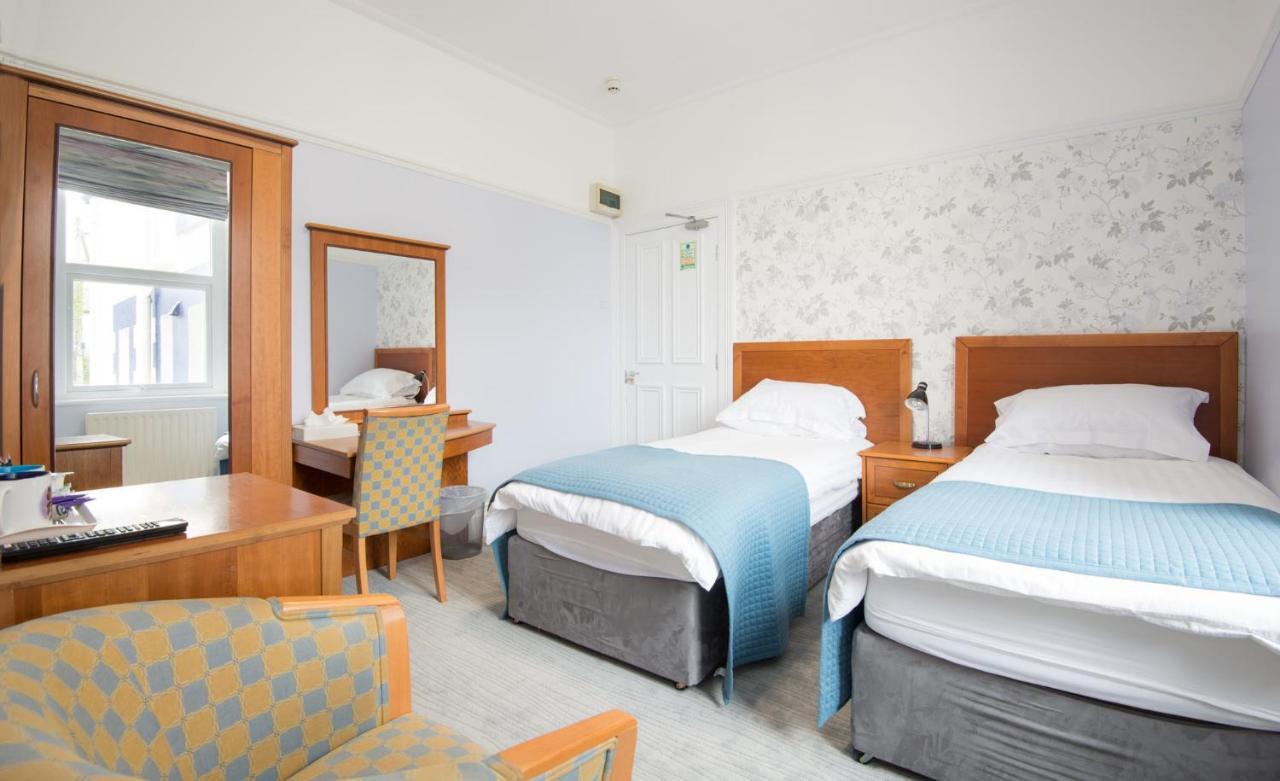 Gwesty Gadlys Hotel Cemaes Bay Exteriör bild