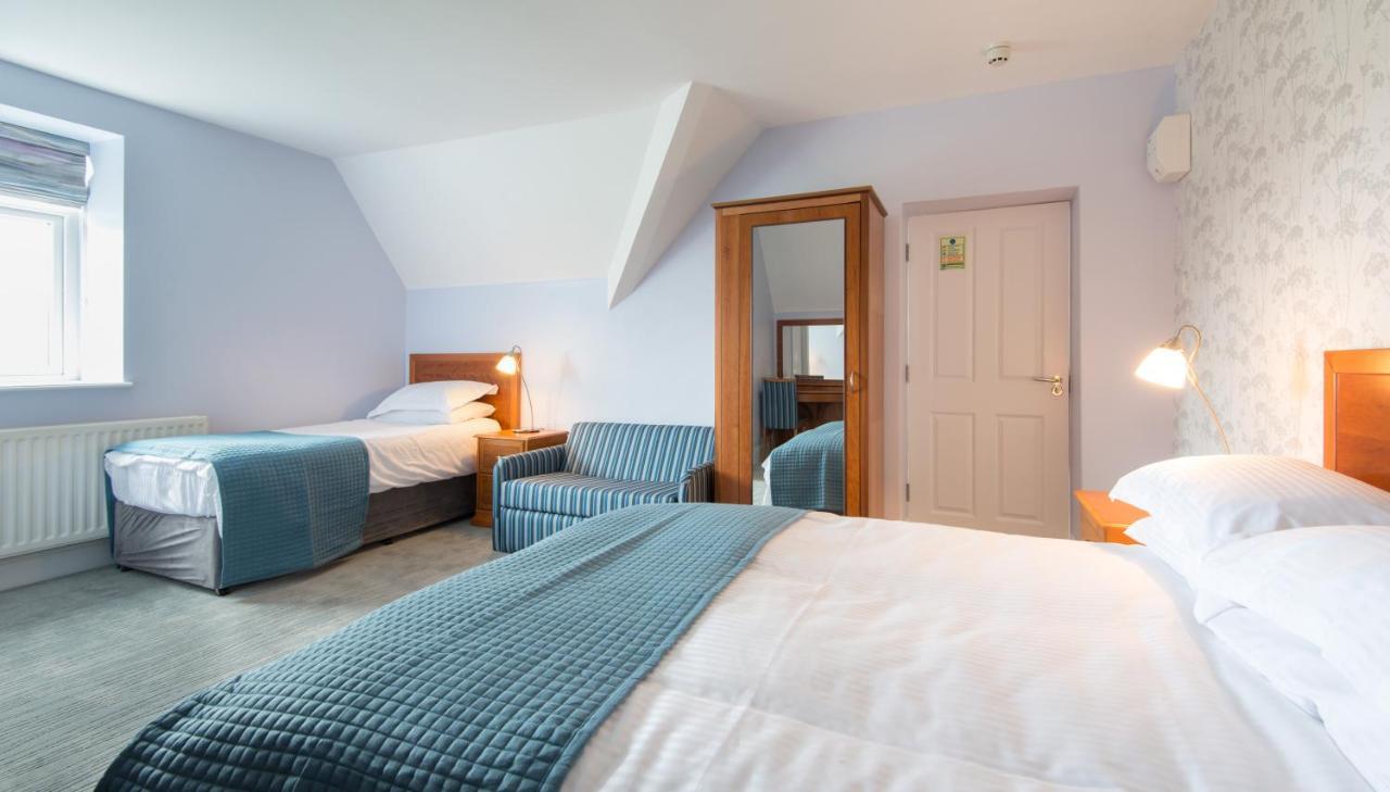 Gwesty Gadlys Hotel Cemaes Bay Exteriör bild