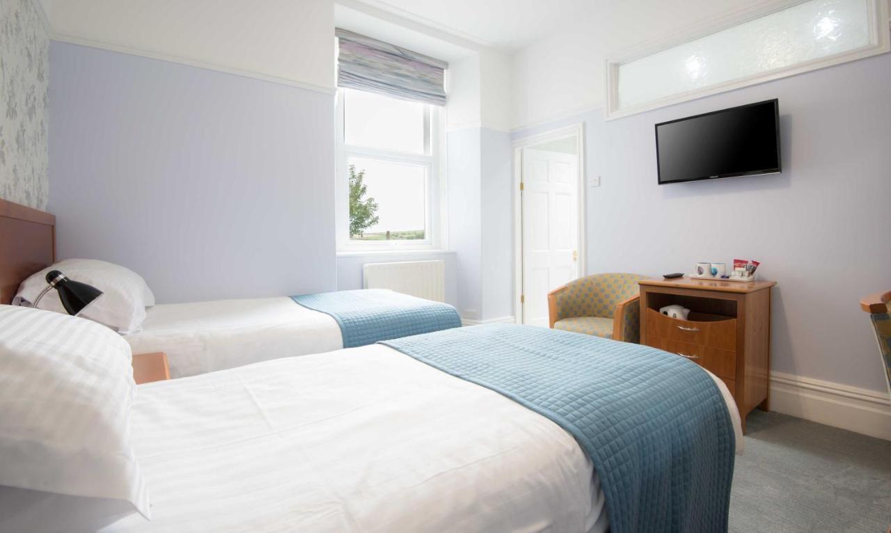 Gwesty Gadlys Hotel Cemaes Bay Exteriör bild